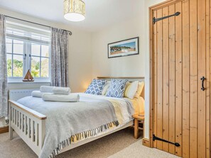 Travel cot, free WiFi, bed sheets - 3 Bed in King's Lynn (oc-65596) (Heacham)