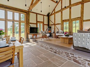 TV, fireplace - 2 Bed in Abergavenny (oc-66630) (Dorstone)
