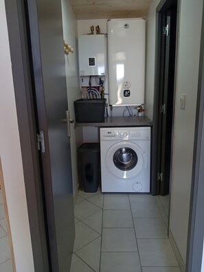 Interior - Gîte du Neufbourg with Wi-Fi in Courtils (Courtils)