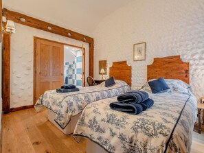 4 bedrooms, free WiFi, bed sheets - 4 Bed in Eastbourne (oc-71297) (Eastbourne)