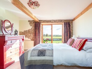 Travel cot, free WiFi, bed sheets - 4 Bed in Gillingham (oc-80670) (West Stour)