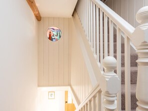 Interior - 4 Bed in Gillingham (oc-80670) (West Stour)