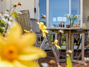 Outdoor dining - 2 Bed in Bideford (oc-73433) (Instow)