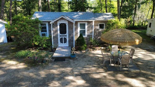 Cozy 1 Bedroom Cabin on Campground/Retreat
