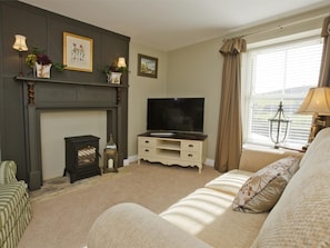 TV - 1 Bed in Pateley Bridge (oc-g0015) (Wilsill)