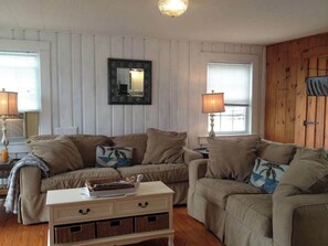 TV, fireplace - 2 Bedroom House on the Water! (South Dennis)