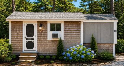 Cozy One Bedroom Cabin on Campground/Retreat