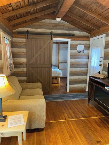 Cozy One Bedroom Cabin on Cape Cod Campground