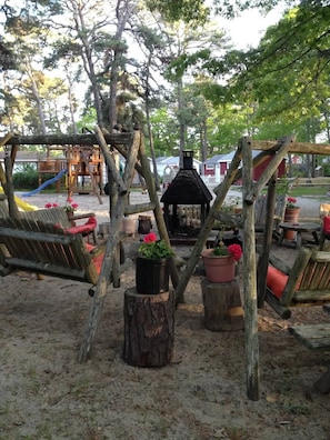 Property grounds - Cozy One Bedroom Cabin on Cape Cod Campground (Yarmouth)