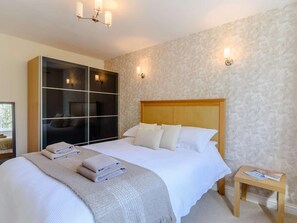 3 Schlafzimmer, Bügeleisen/Bügelbrett, Reisekinderbett, kostenloses WLAN