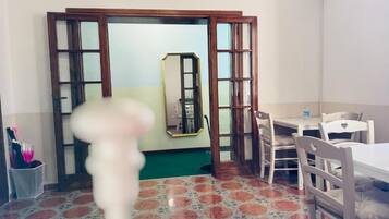 Chambre Double, vue jardin | Restauration