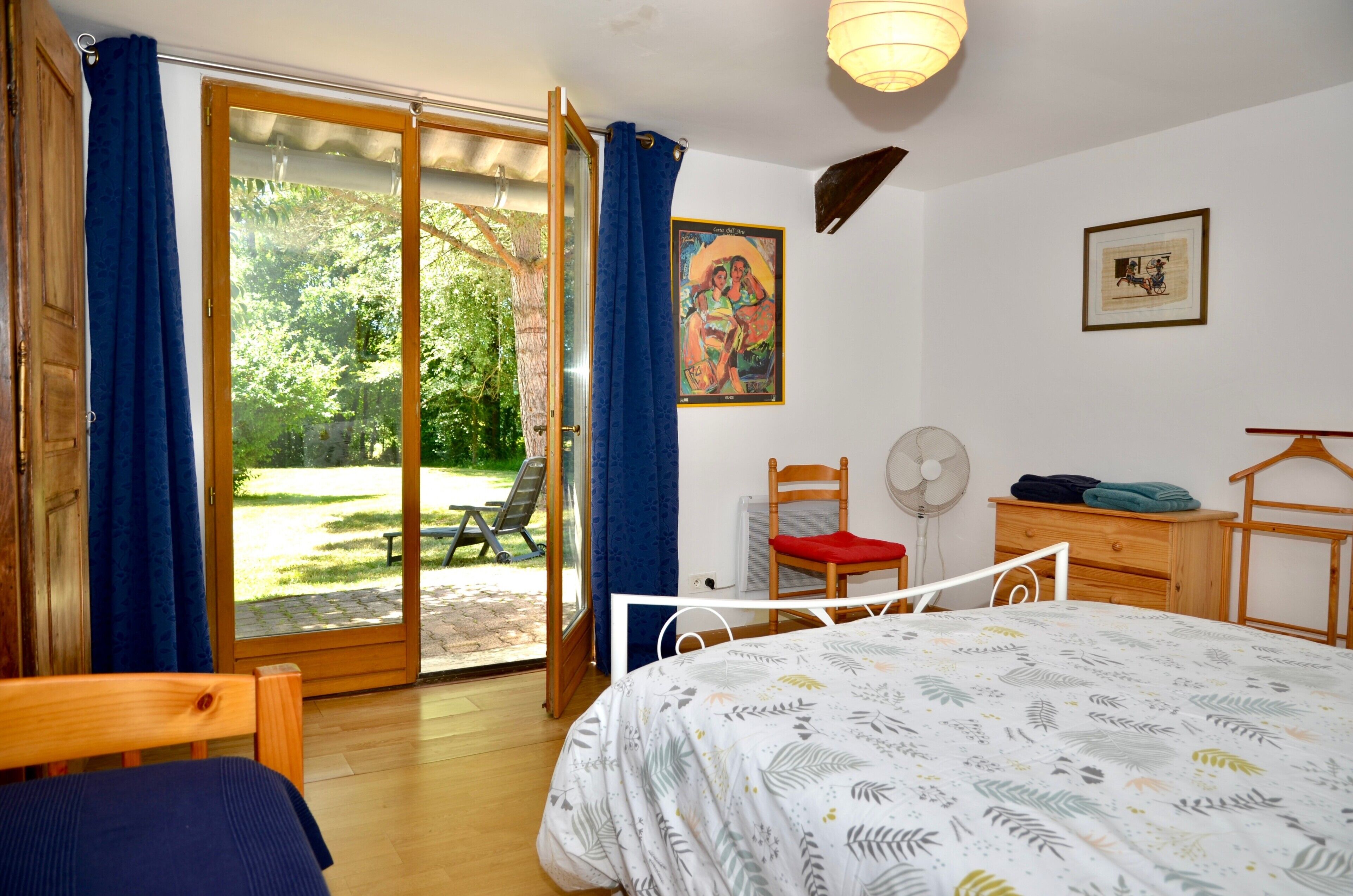 3 slaapkamers, een strijkplank/strijkijzer, wifi, beddengoed