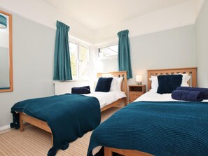 Travel cot, free WiFi, bed sheets - 4 Bed in Barnstaple (oc-73949) (Gunn)