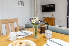 Dining - 1 Bed in Taunton (oc-74144) (Williton)