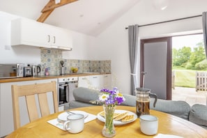 Dining - 1 Bed in Taunton (oc-74145) (Williton)