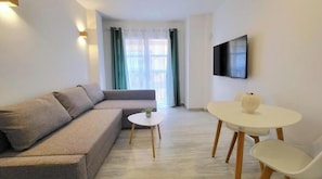 Living area - Sol Suites Apartments: Deluxe Apartment (Fuengirola)