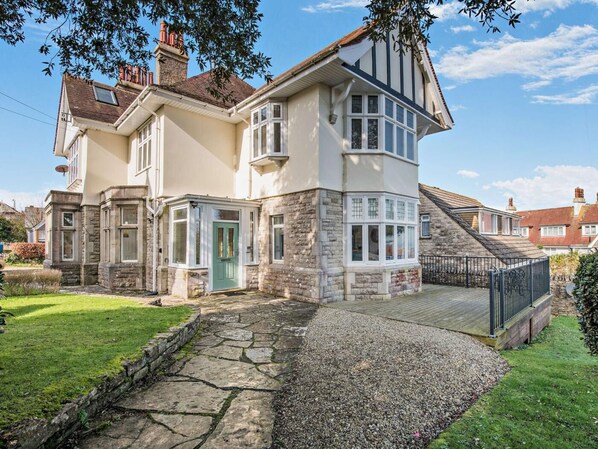 Exterior - 2 Bed in Swanage (oc-dc192) (Swanage)