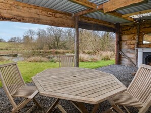 Outdoor dining - 2 Bed in Chulmleigh (oc-75412) (Ashreigney)
