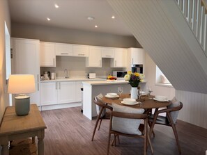 Dining - Greenkeepers Cottage (Tobermory)
