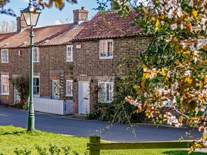 Exterior - 2 Bed in Driffield (oc-75583) (Lund)