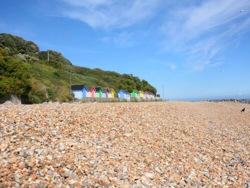 3 Bed in Folkestone (oc-75607)