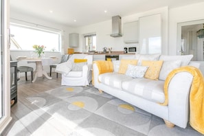 TV - 1 Bed in Penzance (oc-85566) (Saint Just)