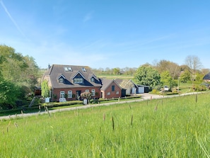 Exterior - Apartment 'Lotsen B-9' with Private Terrace and Wi-Fi (Butjadingen)