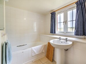Bathroom - 3 Bed in Archiestown (oc-ca227) (Carron)