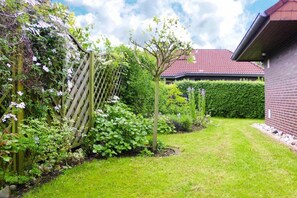 Property grounds - Holiday Home 'Piratenstrand, Oldeoogweg 4 H-3' (Butjadingen)