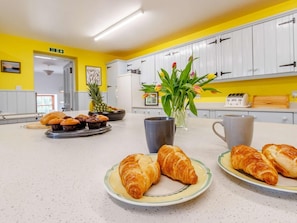 Dining - 8 Bed in Kirriemuir (oc-ca261) (Kirriemuir)