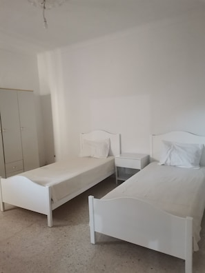 3 bedrooms, WiFi (free) - Furnished House for Daily Rent (Bizerte)