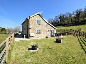 Exterior - 3 Bed in Bridport (oc-76820) (West Milton)
