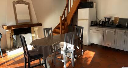 Cottage 'La Petite Maison' with Private Terrace, Private Garden and Wi-Fi