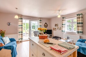 Unclassified image, 2 of 28, button - 2 Bed in Bridlington (oc-77607) (Sewerby)