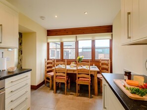 Dining - 2 Bed in Mold (oc-77603) (Pen-y-cefn)