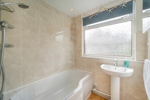 Bathroom - 3 Bed in Swanage (oc-77624) (Swanage)