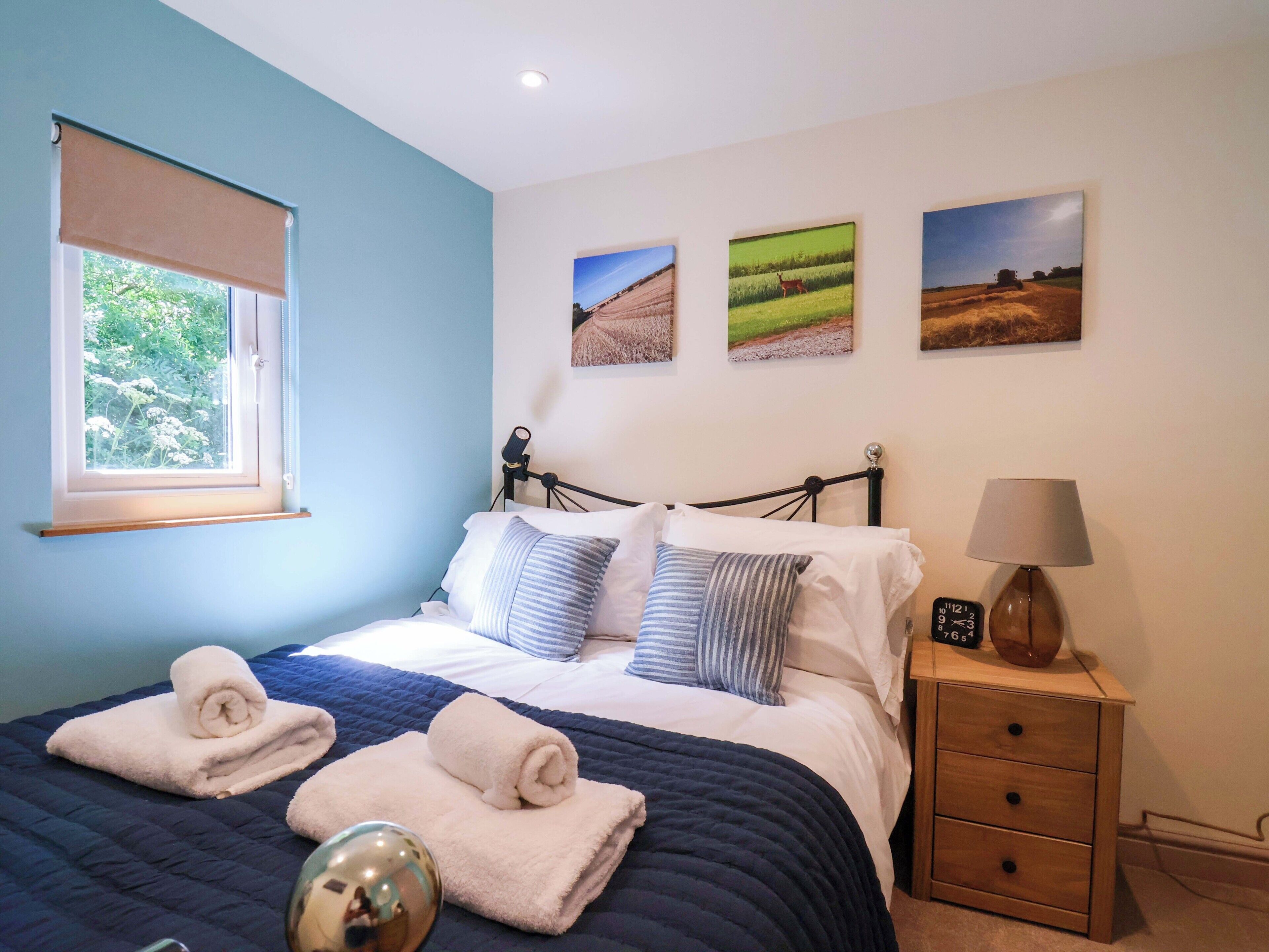 3 Schlafzimmer, individuell dekoriert, individuell eingerichtet