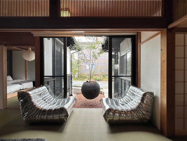 House, 4 Bedrooms (JP - Jinai Suite) | Living area - Spacious Traditional Japanese House By Restavio (Ozu)