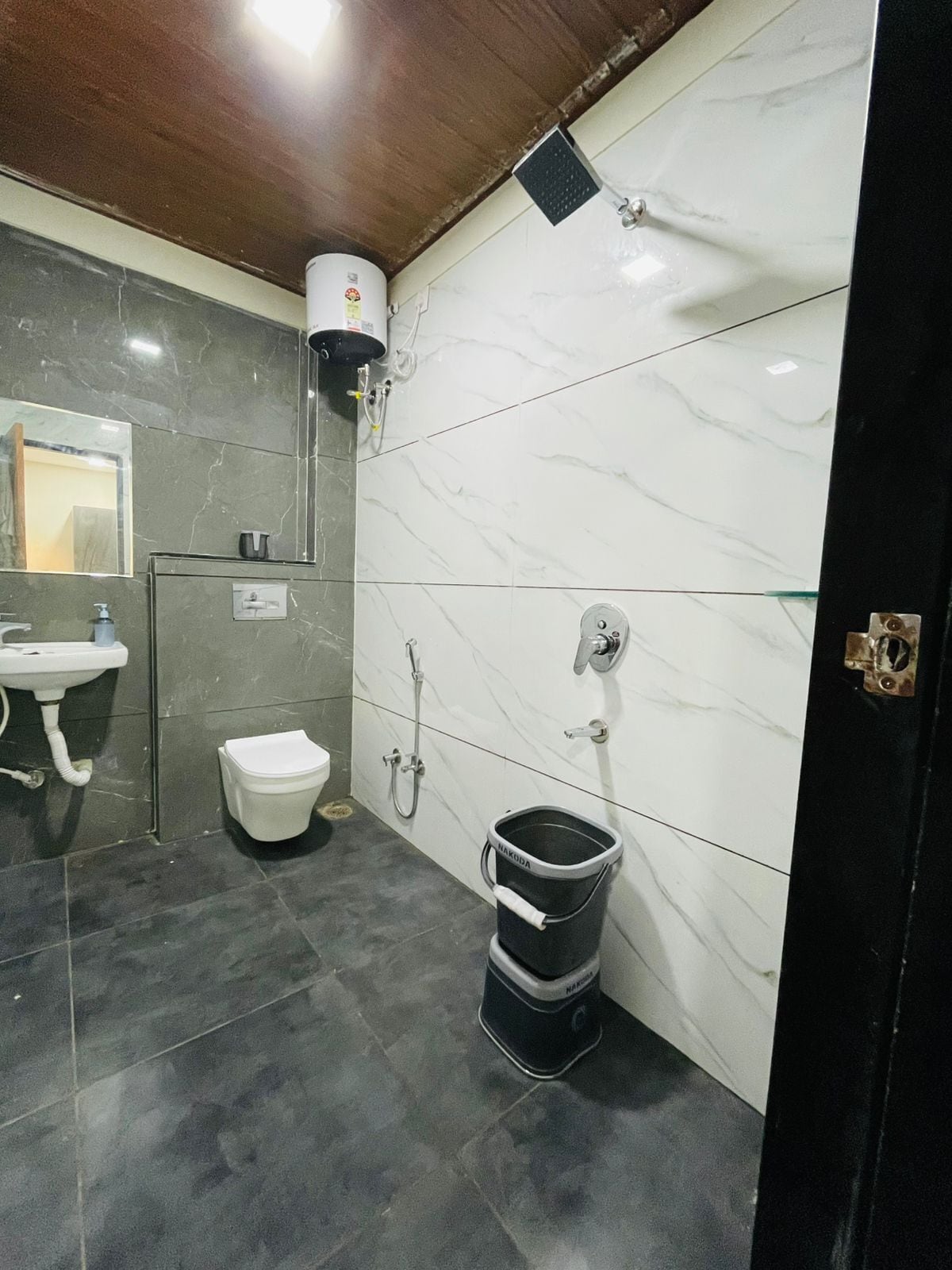 Shower, towels, soap