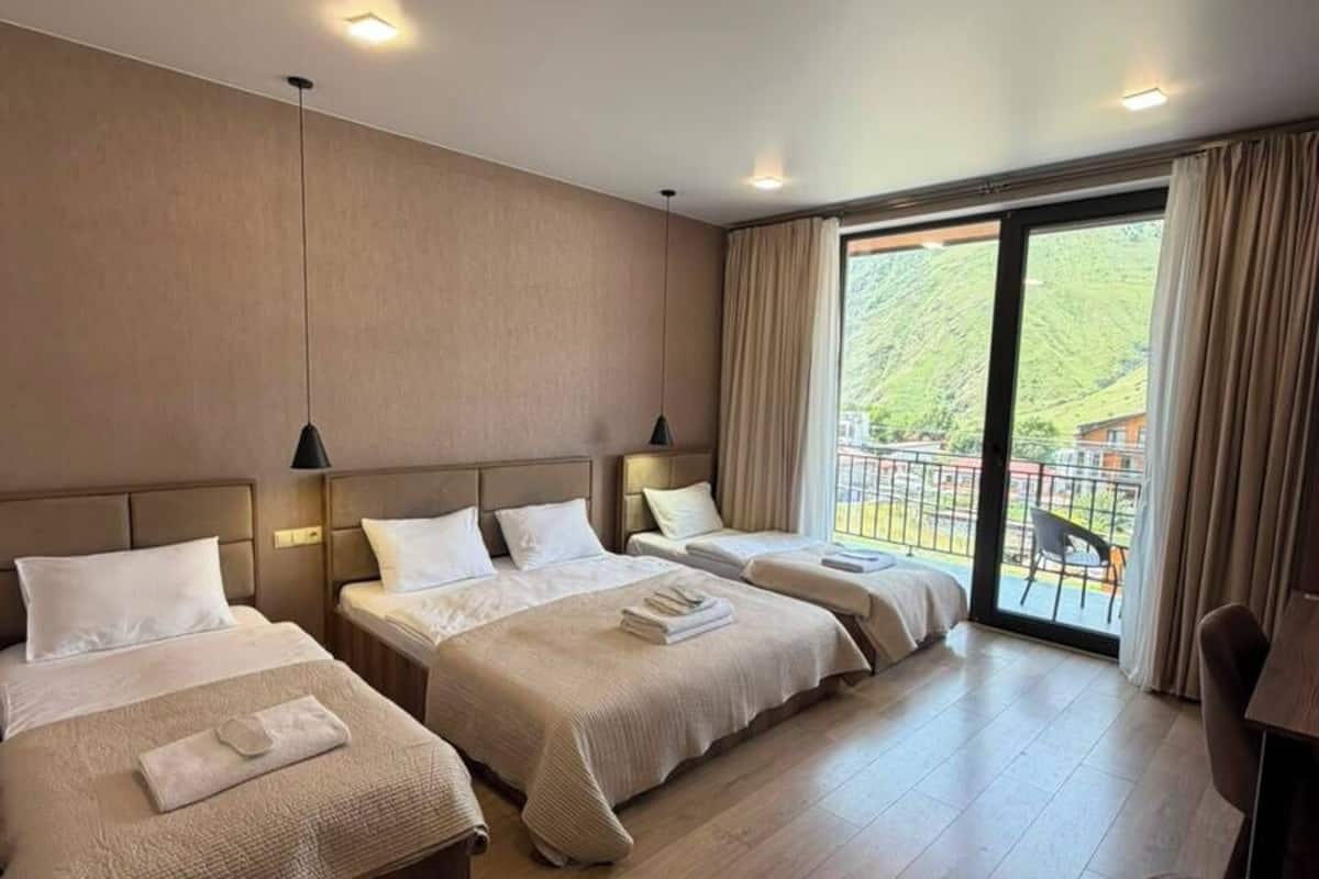 Panoramic Quadruple Room, Balcony, Mountain View