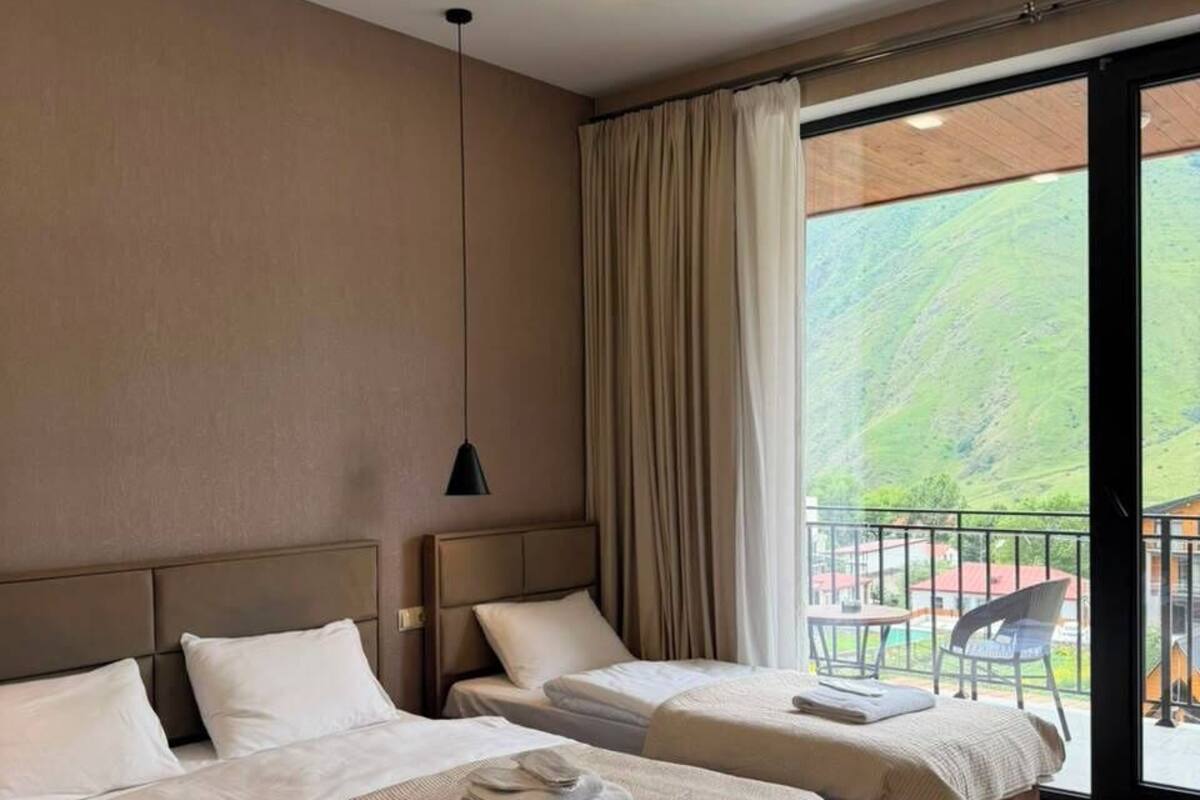 Panoramic Triple Room, Balcony, Mountain View