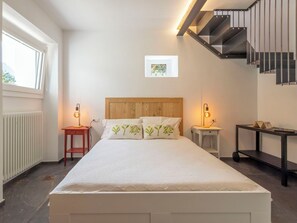 Travel crib, WiFi (free)