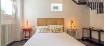 Stunning private villa for 4 guests with WIFI, TV, terrace and pets allowed