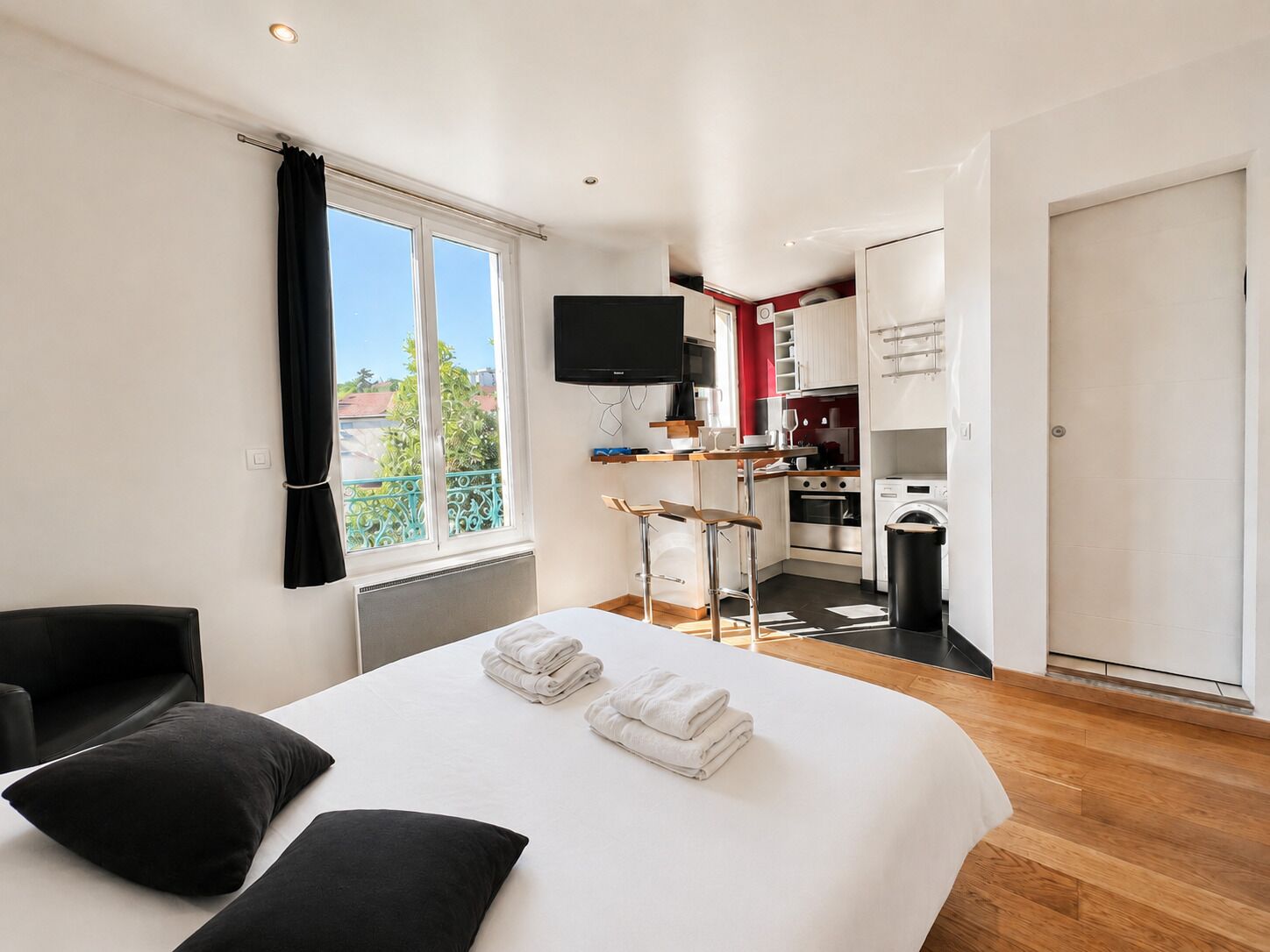 Iron/ironing board, travel crib, WiFi (free), bed sheets
