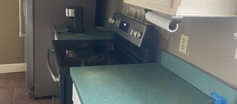 2-bedroom house in lovely Kansas City with air conditioning