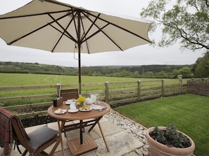 Outdoor dining - 1 Bed in Whitby (oc-g0157) (Goathland)