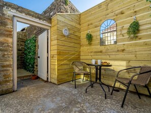 Outdoor dining - 2 Bed in Bishop Auckland (oc-82620) (Cockfield)