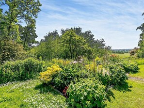 Property grounds - 2 Bed in Hampsthwaite (oc-g0156) (Clint)
