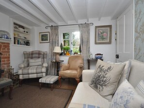 Living area - 2 Bed in Chipping Norton (oc-73904) (Swerford)