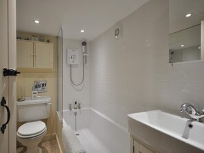 Bathroom - 2 Bed in Chipping Norton (oc-73904) (Swerford)